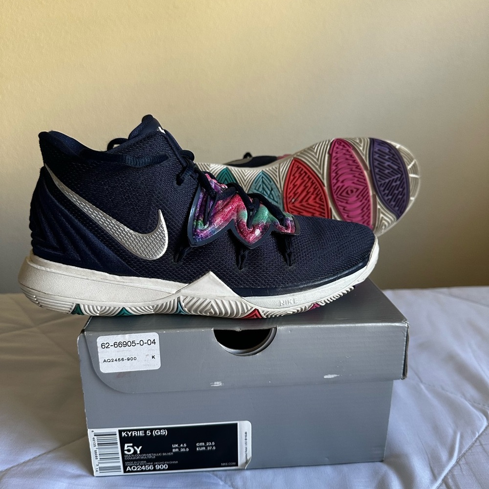 Nike Kyrie 5 GS Midnight Blue Sneakers